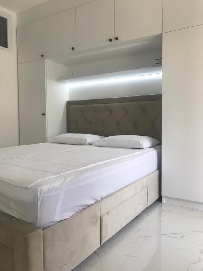 Adriatic Apartman Bečići Екстериор снимка