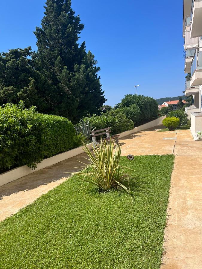 Adriatic Apartman Bečići Екстериор снимка