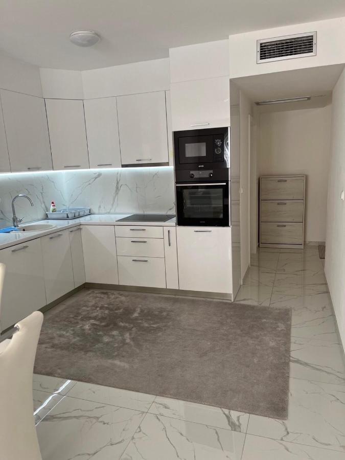 Adriatic Apartman Bečići Екстериор снимка