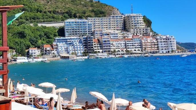 Adriatic Apartman Bečići Екстериор снимка