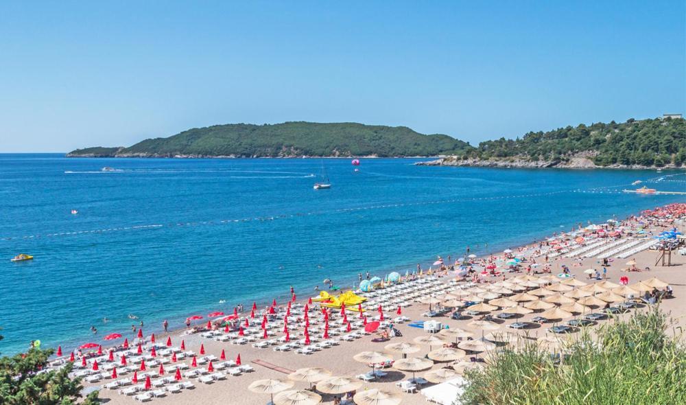 Adriatic Apartman Bečići Екстериор снимка