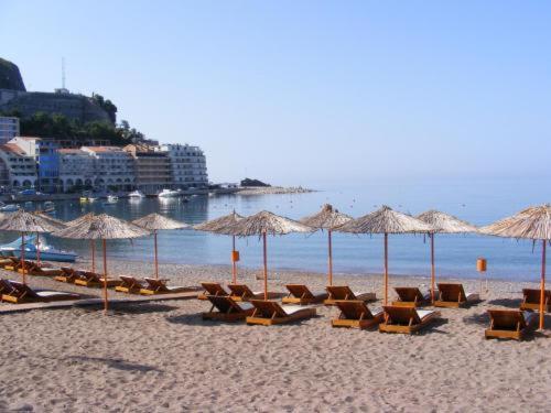 Adriatic Apartman Bečići Екстериор снимка